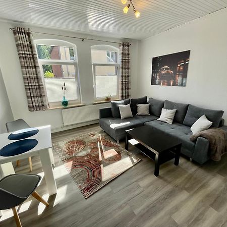 Gemuetliche Eg-Wohnung Im Herzen Schleswig-Holsteins Neumünster Exterior foto